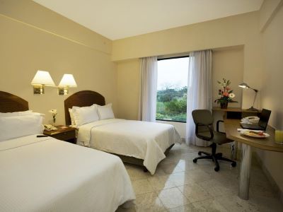 Гостиница Fiesta Inn Colima