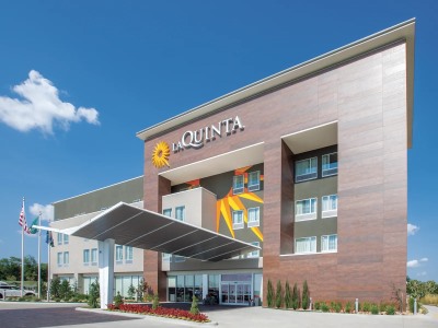 Гостиница La Quinta Inn Suites Tulsa Broken Arrow