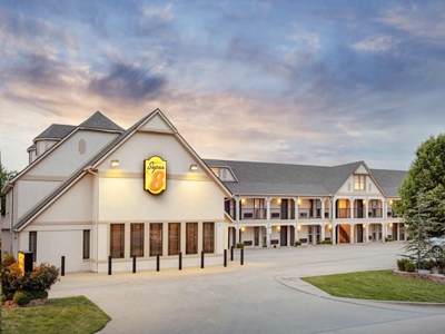 Hotel Super 8 By Wyndham City Of Moore
