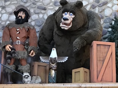 Hotel Grizzly Jack's Grand Bear Resort