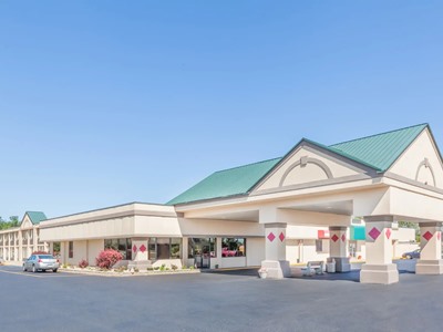 Ramada Grayling Hotel And Conference Ctr