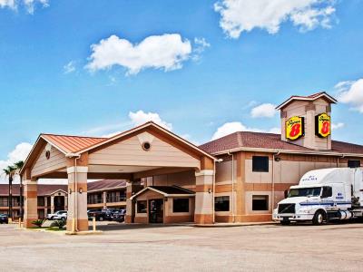 Гостиница Super 8 By Wyndham Baytown