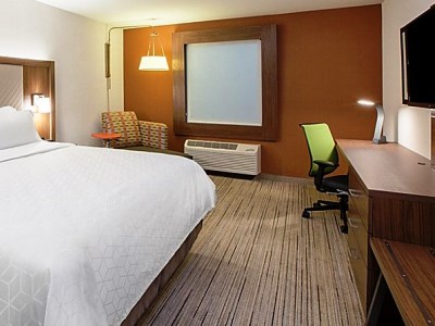 Гостиница Holiday Inn Express And Suites Aurora