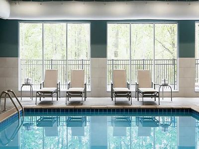 Гостиница Holiday Inn Express And Suite Bend South