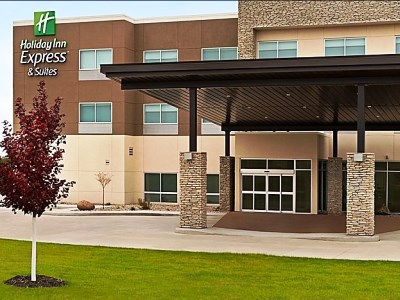 Гостиница Holiday Inn Express And Suite Beaver Dam