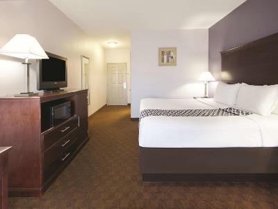 Гостиница La Quinta Inn And Suites Corsicana