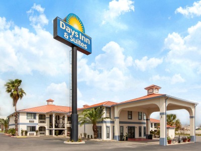 Гостиница Days Inn And Suites By Wyndham Braunig