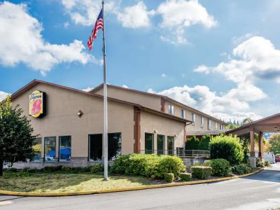 Гостиница Super 8 By Wyndham Kelso Longview Area