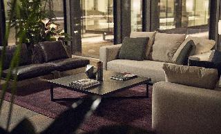 Гостиница Hilton Lake Como