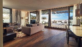 Гостиница Hilton Lake Como
