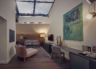 Гостиница Hilton Lake Como