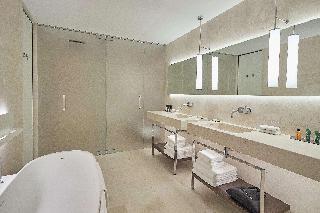 Гостиница Hilton Lake Como