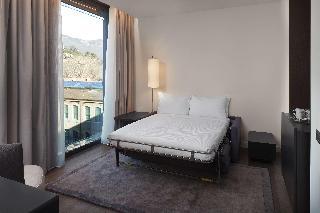 Гостиница Hilton Lake Como