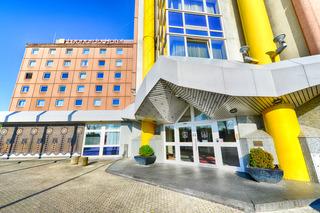 - Leonardo Hotel Koln