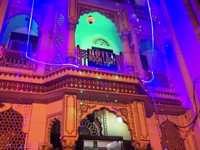 Hotel Moon Light Palace