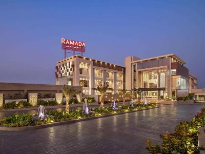 Гостиница Ramada by Wyndham Gandhidham Shinay