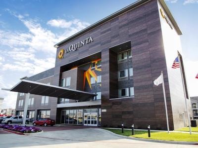 Гостиница La Quinta Inn N Ste Dfw West-Glade-Parks