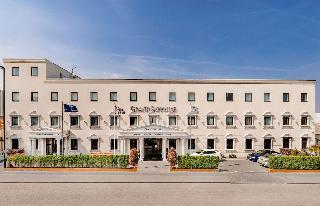 Гостиница Grand Sapphire Hotel