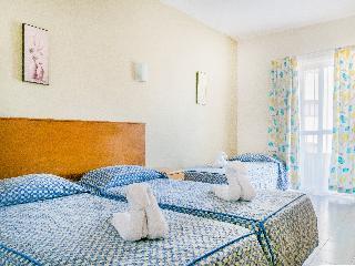 Гостиница Qawra Point Holiday Complex