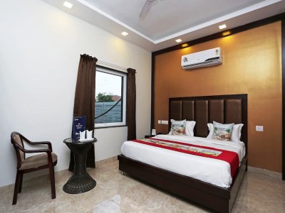 Hotel Oyo 14330 Wow Homes
