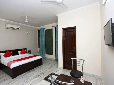 Hotel Oyo 22769 Rs Royal