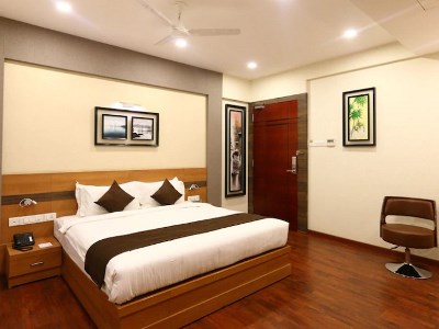 Гостиница Oyo 8108 Adore Residency