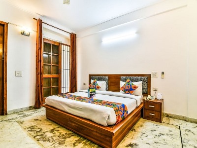 Hotel Fab Residency