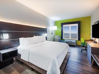 Гостиница Holiday Inn Express N Suites Port Lavaca