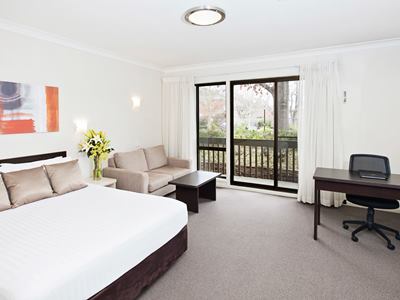 Гостиница Ibis Styles Canberra Tall Trees
