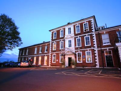 Ramada Park Hall Hotel And Spa