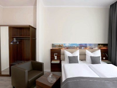 Гостиница H24 Hoteltow