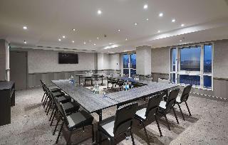 Гостиница DoubleTree by Hilton Dartford Bridge
