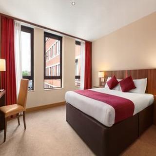 Гостиница Ramada by Wyndham Hounslow - Heathrow East