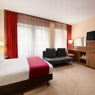 Гостиница Ramada by Wyndham Hounslow - Heathrow East