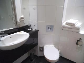 Гостиница Ramada by Wyndham Hounslow - Heathrow East
