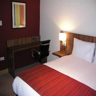 Гостиница Ramada by Wyndham Hounslow - Heathrow East