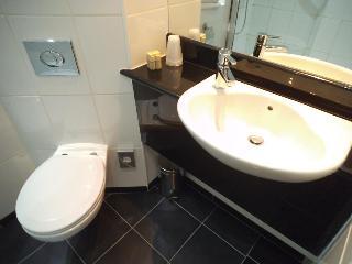 Гостиница Ramada by Wyndham Hounslow - Heathrow East