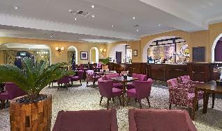Гостиница Hilton Cobham