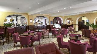 Гостиница Hilton Cobham