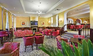 Гостиница Hilton Cobham