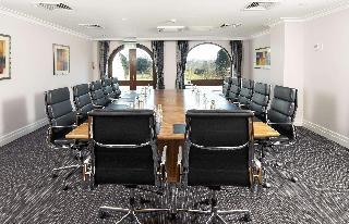 Гостиница Hilton Cobham