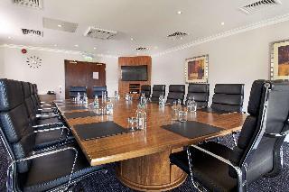 Гостиница Hilton Cobham