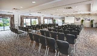 Гостиница Hilton Cobham