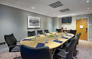 Гостиница Hilton Cobham