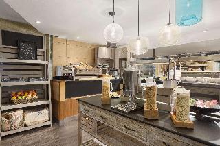 Ramada Hotel & Suites by Wyndham Coventry