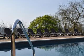 Combe Grove Hotel