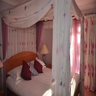 Hotel Sychnant Pass House