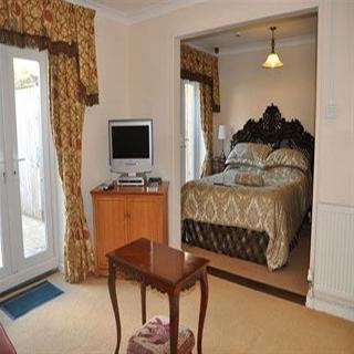 Hotel Sychnant Pass House