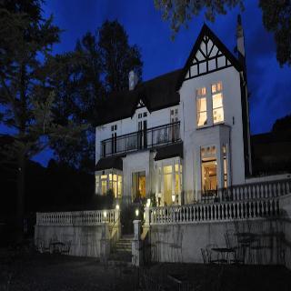 Hotel Sychnant Pass House