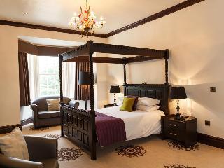 Гостиница Carlton Manor